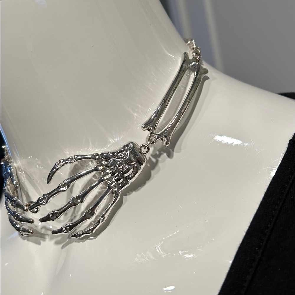 Gothic Skeleton Hands Necklace β Statement Choker β Silver Tone π€ - Picture 4 of 9
